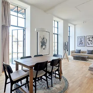 Cozy And Bright With Private Car Park Apartamento Copenhague